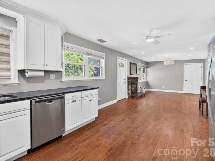 991 Shearers Road, Mooresville, NC 28115.  MLS# CAR4370372, YatesRealty ID 14043. 