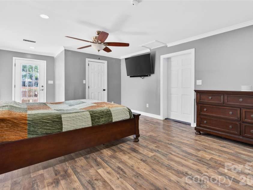 991 Shearers Road, Mooresville, NC 28115.  MLS# CAR4370372, YatesRealty ID 14043. 