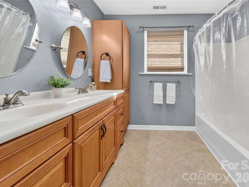 991 Shearers Road, Mooresville, NC 28115.  MLS# CAR4370372, YatesRealty ID 14043. 