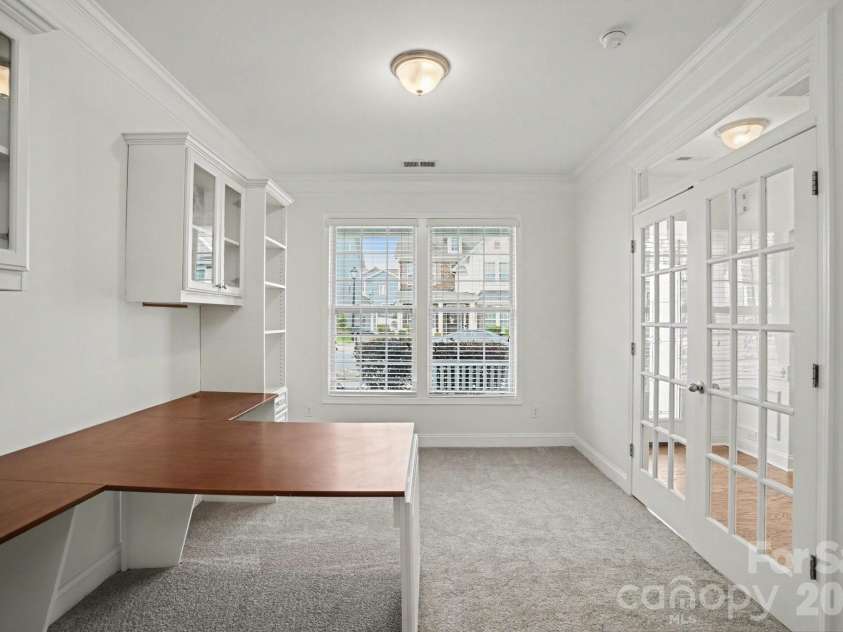 14020 Helen Benson Boulevard, Davidson, NC 28036.  MLS# CAR4344535, YatesRealty ID 14044. 