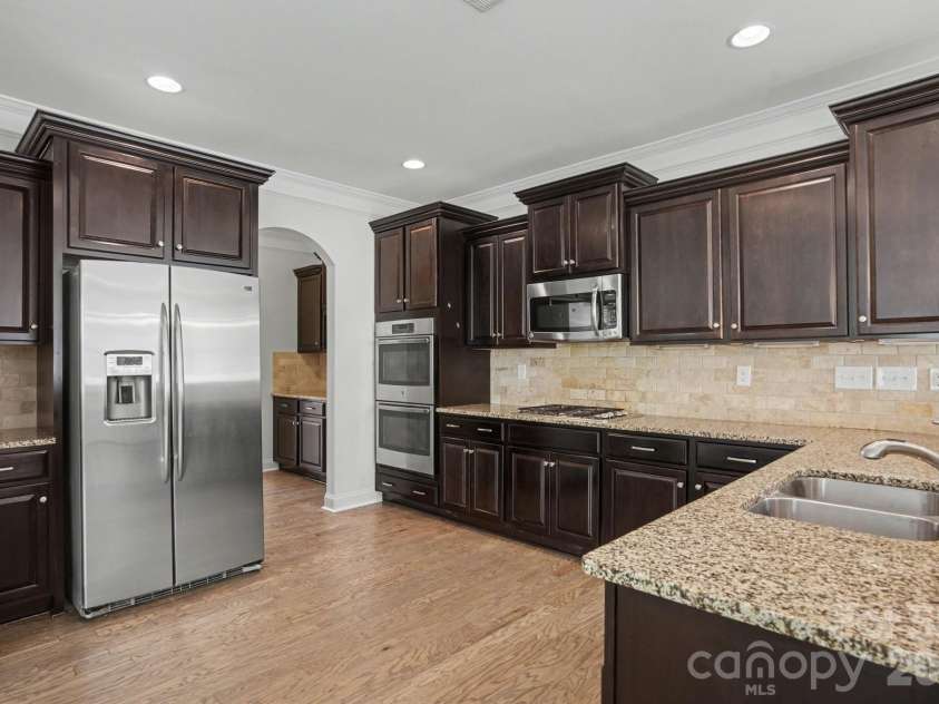 14020 Helen Benson Boulevard, Davidson, NC 28036.  MLS# CAR4344535, YatesRealty ID 14044. 
