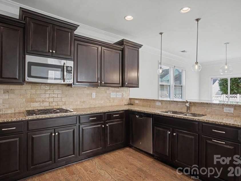 14020 Helen Benson Boulevard, Davidson, NC 28036.  MLS# CAR4344535, YatesRealty ID 14044. 