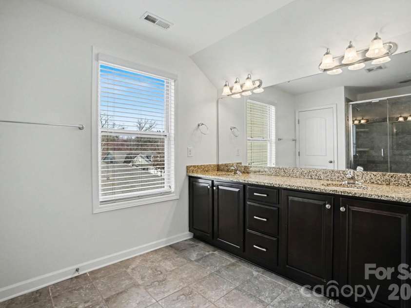 14020 Helen Benson Boulevard, Davidson, NC 28036.  MLS# CAR4344535, YatesRealty ID 14044. 