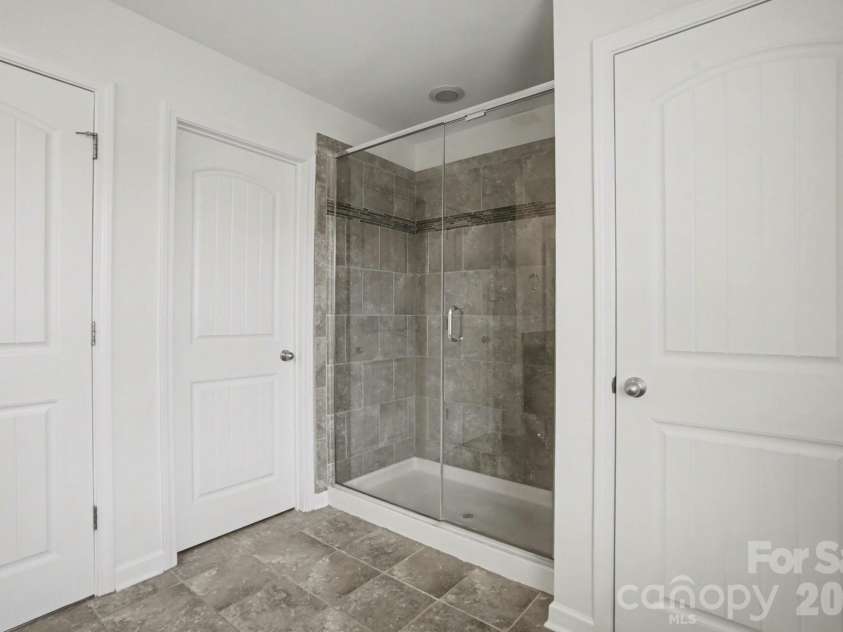 14020 Helen Benson Boulevard, Davidson, NC 28036.  MLS# CAR4344535, YatesRealty ID 14044. 