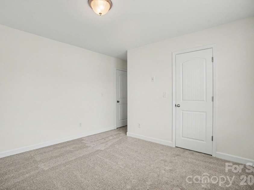 14020 Helen Benson Boulevard, Davidson, NC 28036.  MLS# CAR4344535, YatesRealty ID 14044. 
