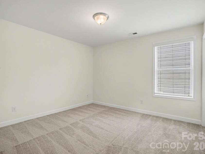 14020 Helen Benson Boulevard, Davidson, NC 28036.  MLS# CAR4344535, YatesRealty ID 14044. 