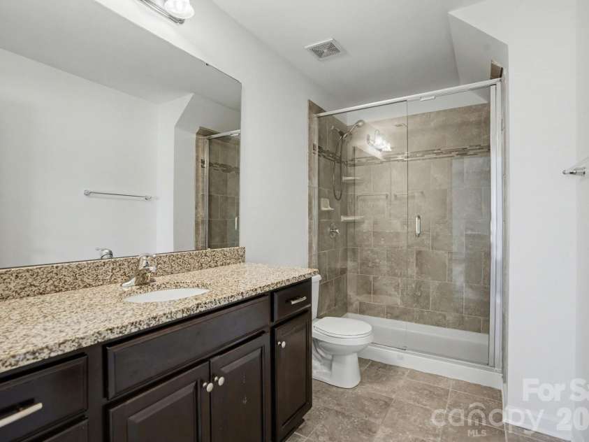 14020 Helen Benson Boulevard, Davidson, NC 28036.  MLS# CAR4344535, YatesRealty ID 14044. 