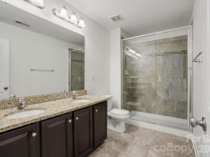 14020 Helen Benson Boulevard, Davidson, NC 28036.  MLS# CAR4344535, YatesRealty ID 14044. 