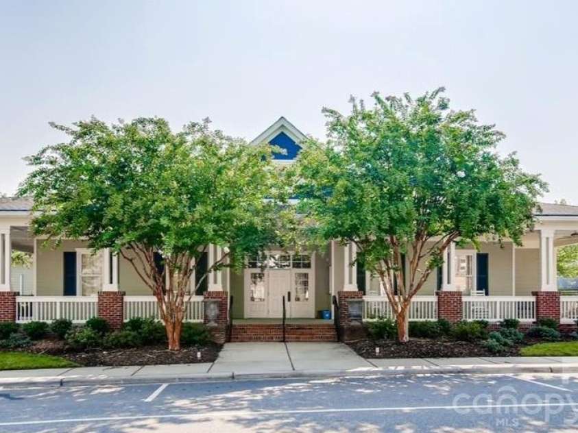 14020 Helen Benson Boulevard, Davidson, NC 28036.  MLS# CAR4344535, YatesRealty ID 14044. 