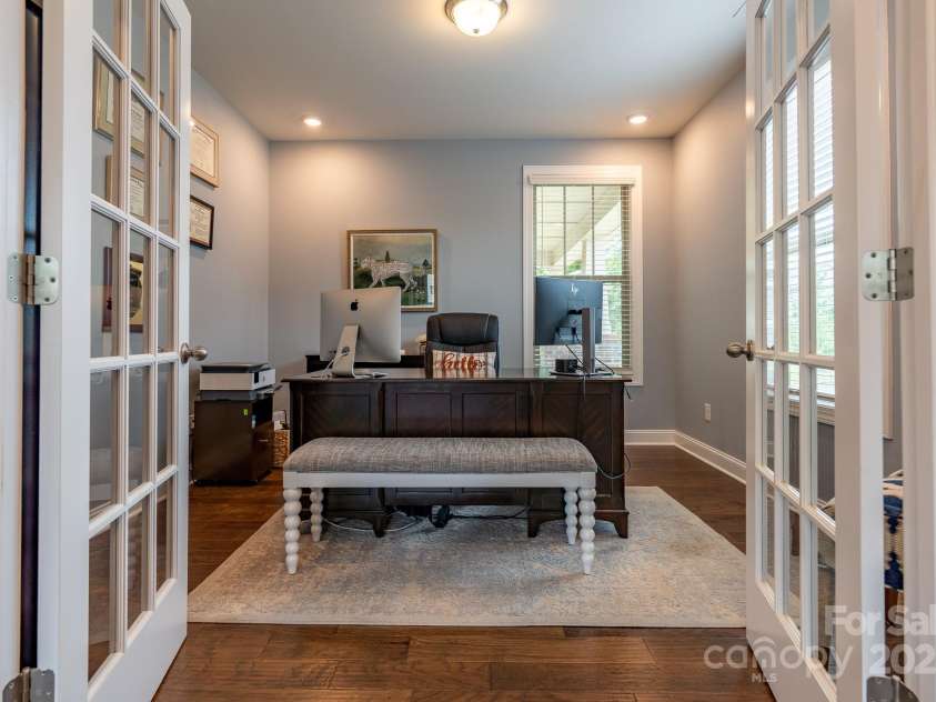 16711 Monocacy Boulevard, Huntersville, NC 28078.  MLS# CAR4249160, YatesRealty ID 14044. Office off Livingroom