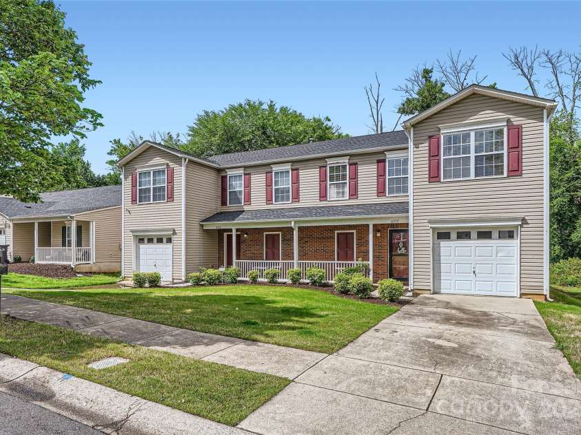 6335 Ziegler Lane, Charlotte, NC 28269.  MLS# CAR4256631, YatesRealty ID 14045. 