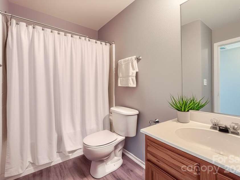 6335 Ziegler Lane, Charlotte, NC 28269.  MLS# CAR4256631, YatesRealty ID 14045. 