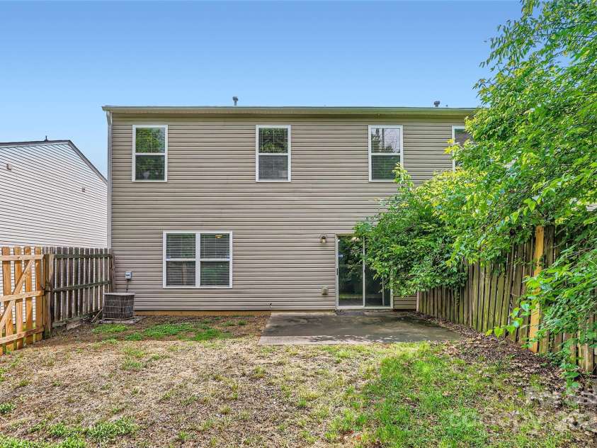 6335 Ziegler Lane, Charlotte, NC 28269.  MLS# CAR4256631, YatesRealty ID 14045. 