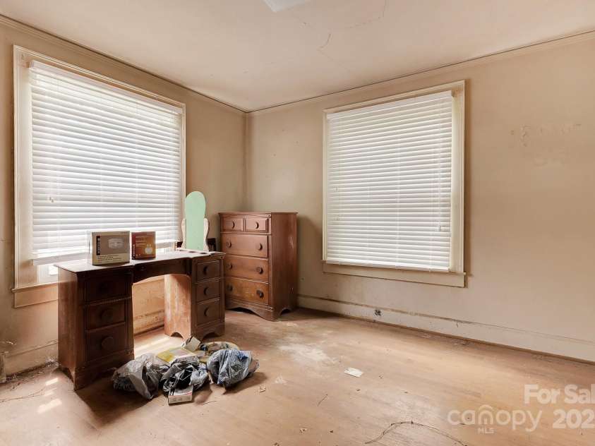 114 5th Street, Albemarle, NC 28001.  MLS# CAR4250566, YatesRealty ID 14046. 