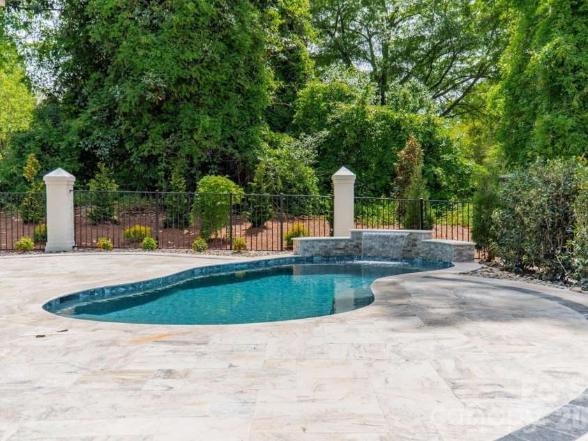 519 Winding Way, Belmont, NC 28012.  MLS# CAR4371936, YatesRealty ID 14048. 