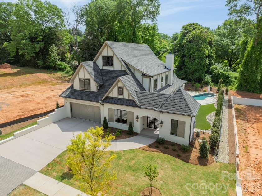 519 Winding Way, Belmont, NC 28012.  MLS# CAR4371936, YatesRealty ID 14048. 