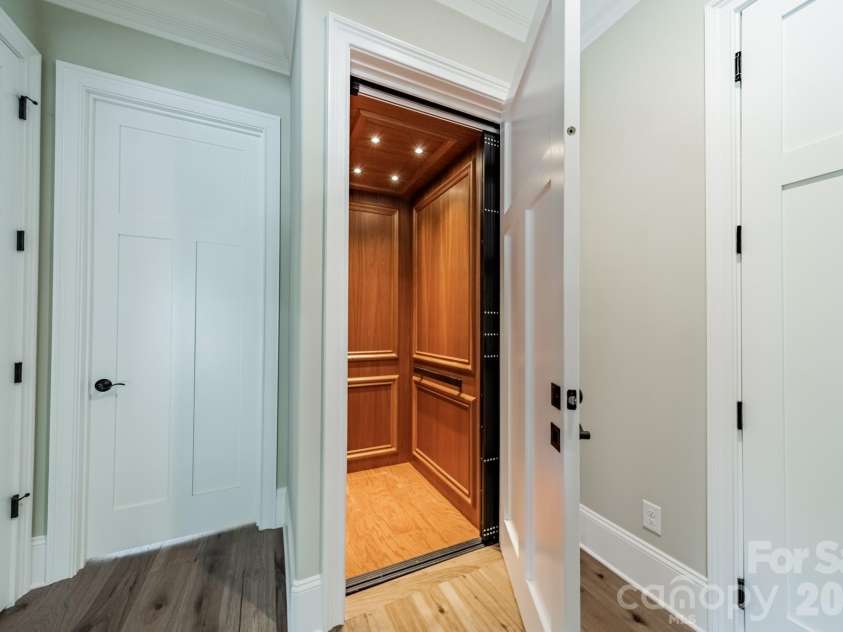 519 Winding Way, Belmont, NC 28012.  MLS# CAR4371936, YatesRealty ID 14048. 
