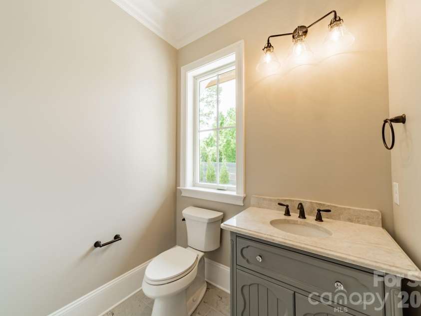 519 Winding Way, Belmont, NC 28012.  MLS# CAR4371936, YatesRealty ID 14048. 