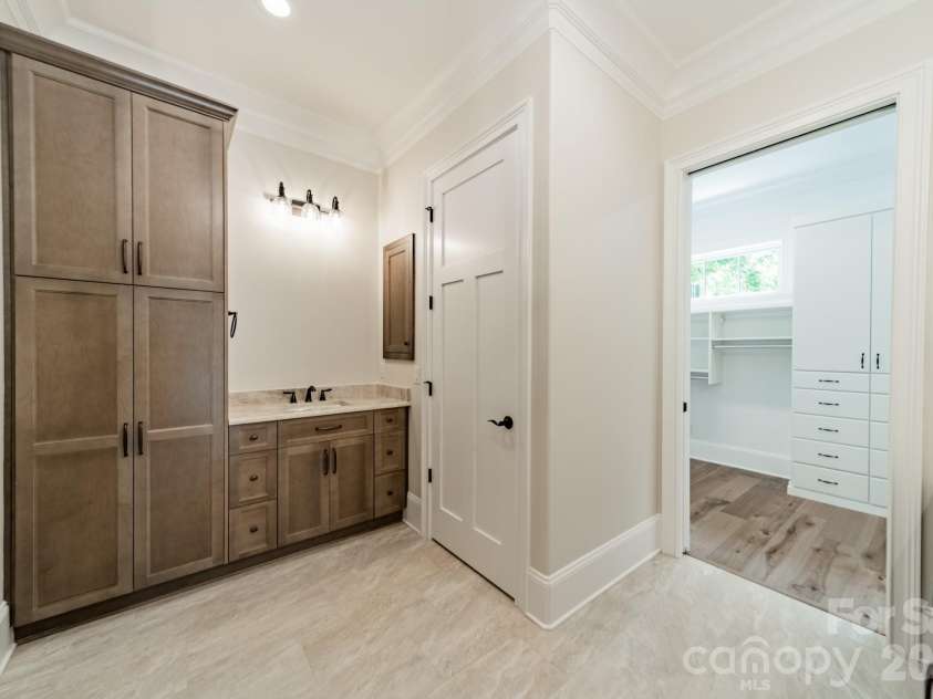 519 Winding Way, Belmont, NC 28012.  MLS# CAR4371936, YatesRealty ID 14048. 