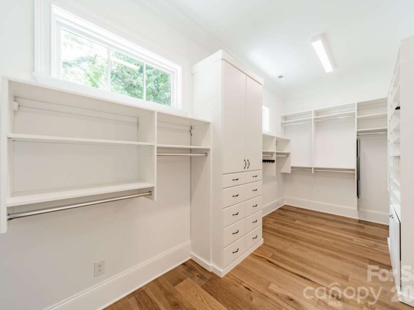519 Winding Way, Belmont, NC 28012.  MLS# CAR4371936, YatesRealty ID 14048. 