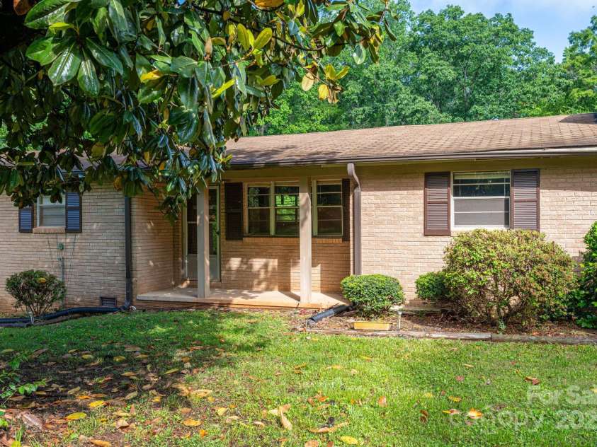 2871 Loviee Road, Lincolnton, NC 28092.  MLS# CAR4255104, YatesRealty ID 14049. 