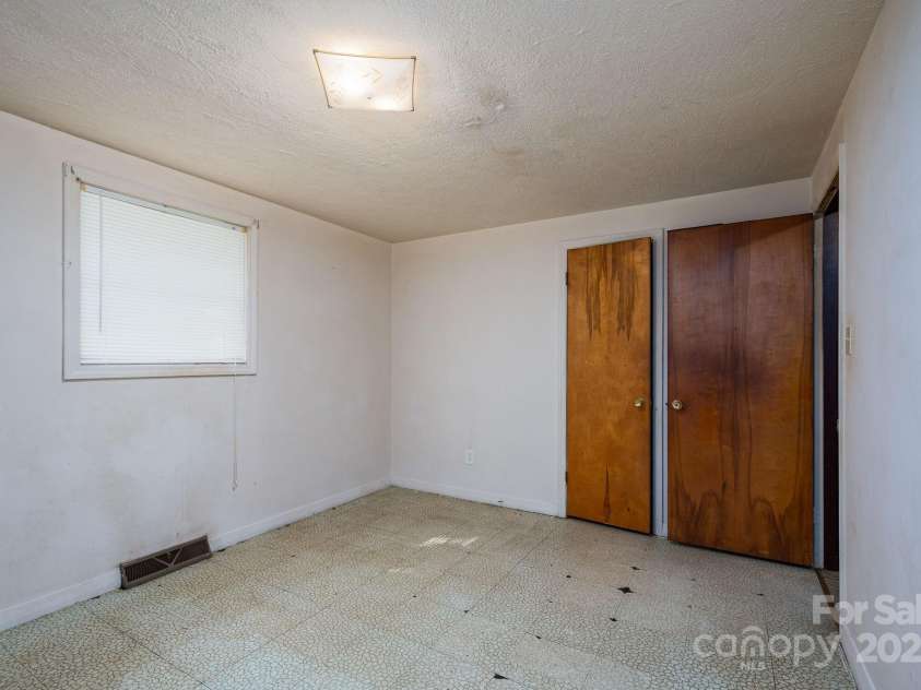 2871 Loviee Road, Lincolnton, NC 28092.  MLS# CAR4255104, YatesRealty ID 14049. 