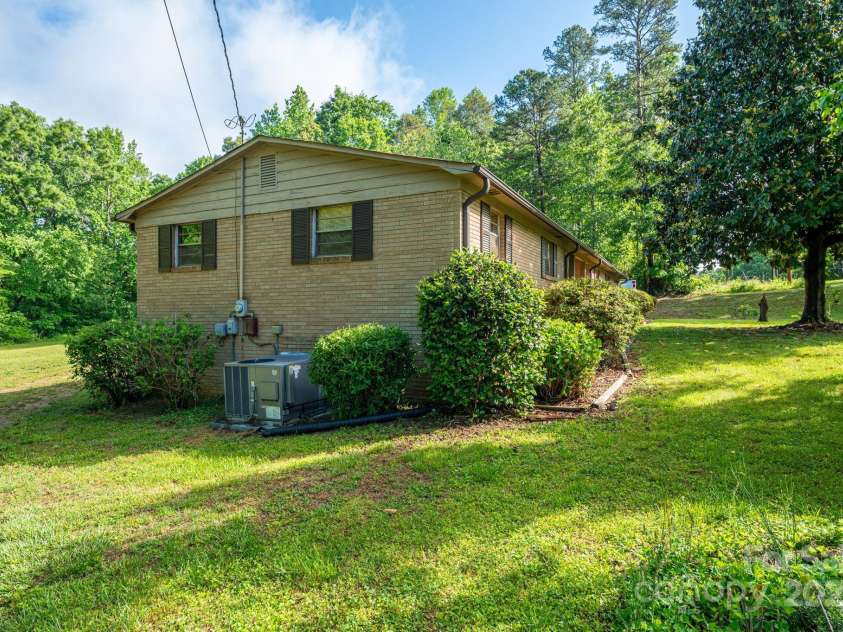 2871 Loviee Road, Lincolnton, NC 28092.  MLS# CAR4255104, YatesRealty ID 14049. 