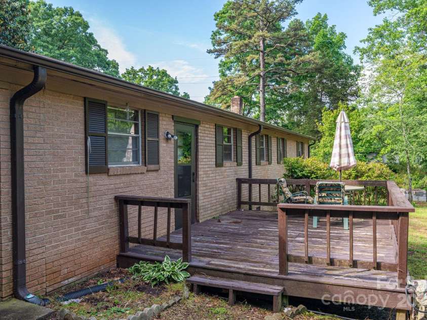 2871 Loviee Road, Lincolnton, NC 28092.  MLS# CAR4255104, YatesRealty ID 14049. 