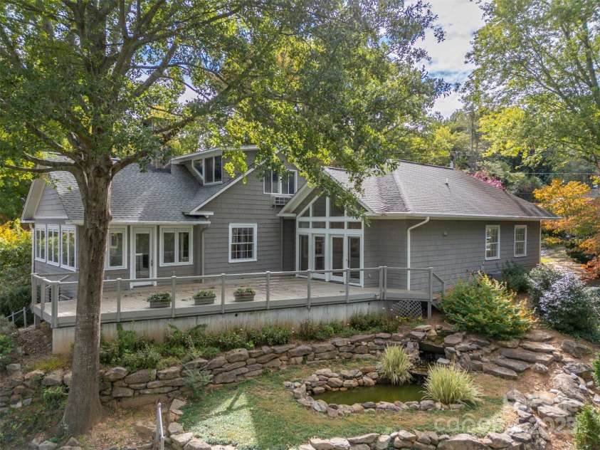 55 First Street, Tryon, NC 28782.  MLS# CAR4297119, YatesRealty ID 1405. 