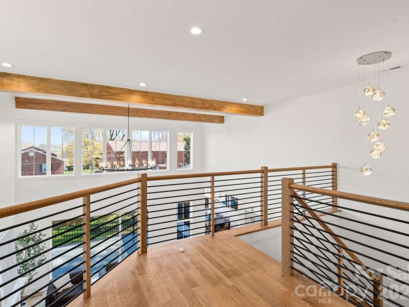 621 Poindexter Drive, Charlotte, NC 28209.  MLS# CAR4356218, YatesRealty ID 14051. 