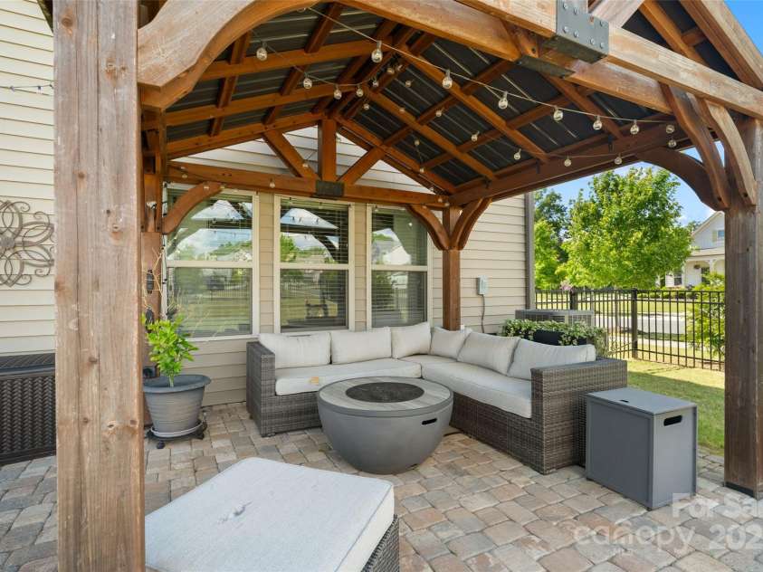 7318 Rupell Drive, Charlotte, NC 28273.  MLS# CAR4255469, YatesRealty ID 14051. 