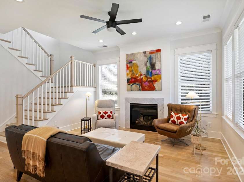 106 Orange Street, Charlotte, NC 28205.  MLS# CAR4228507, YatesRealty ID 14052. 
