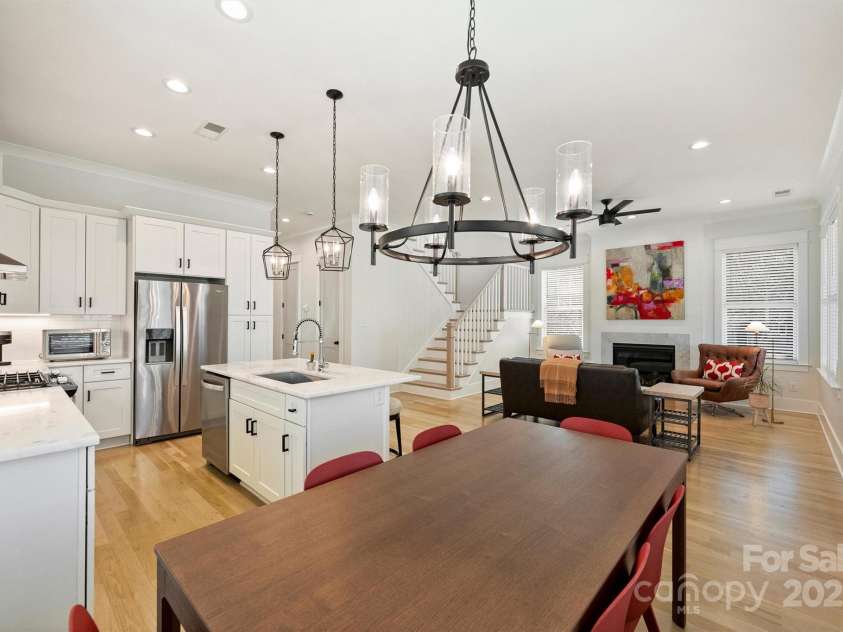 106 Orange Street, Charlotte, NC 28205.  MLS# CAR4228507, YatesRealty ID 14052. 
