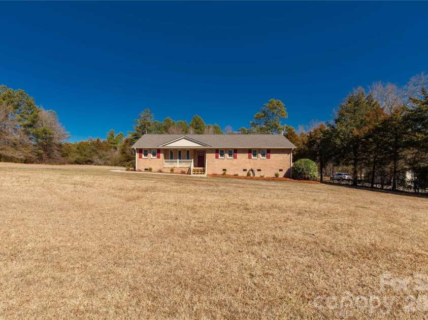 3879 Flat Creek Road, Lancaster, SC 29720.  MLS# CAR4346280, YatesRealty ID 14052. 