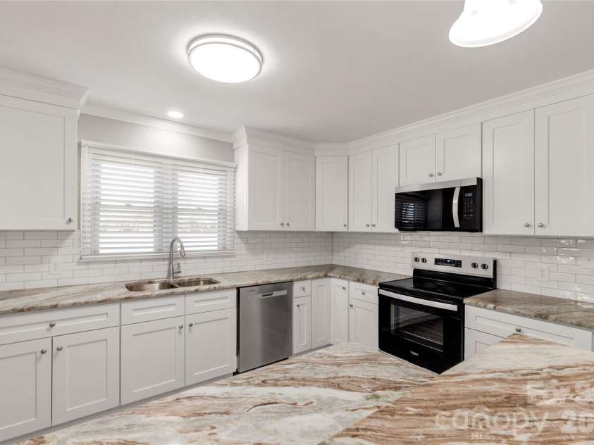 3879 Flat Creek Road, Lancaster, SC 29720.  MLS# CAR4346280, YatesRealty ID 14052. 
