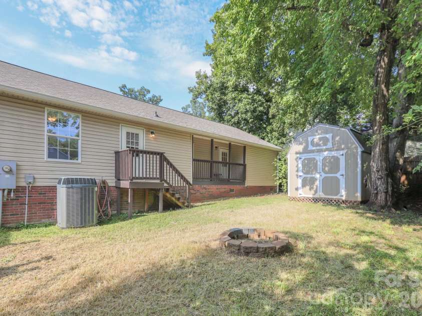 2171 Brantley Creek Drive, Kannapolis, NC 28083.  MLS# CAR4410508, YatesRealty ID 14053. 