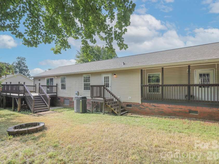 2171 Brantley Creek Drive, Kannapolis, NC 28083.  MLS# CAR4410508, YatesRealty ID 14053. 
