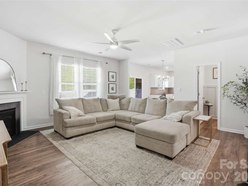 3215 Aransas Road, Charlotte, NC 28214.  MLS# CAR4370441, YatesRealty ID 14054. 