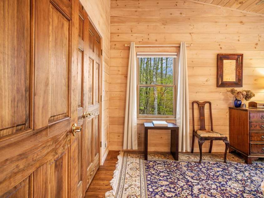 60 Laurel Lane, Mars Hill, NC 28754.  MLS# CAR4256396, YatesRealty ID 14054. Upper level 2nd bedroom