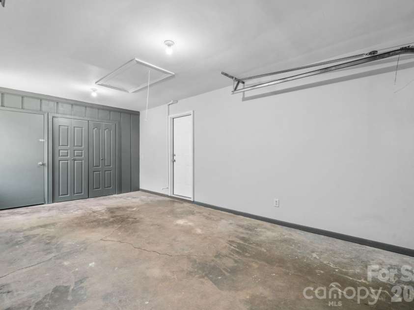 113 Foxfire Drive, Morganton, NC 28655.  MLS# CAR4370061, YatesRealty ID 14055. 