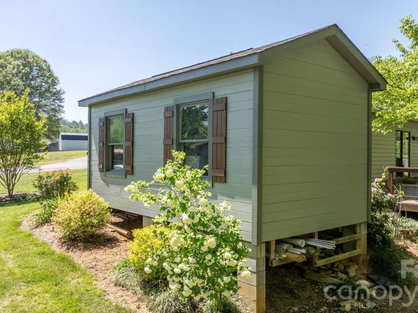 113 Foxfire Drive, Morganton, NC 28655.  MLS# CAR4370061, YatesRealty ID 14055. 