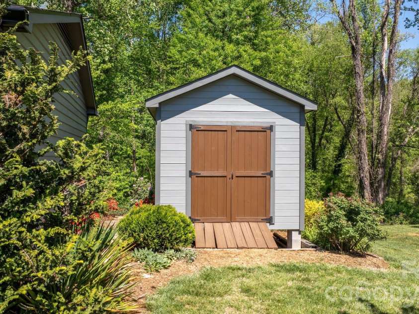 113 Foxfire Drive, Morganton, NC 28655.  MLS# CAR4370061, YatesRealty ID 14055. 