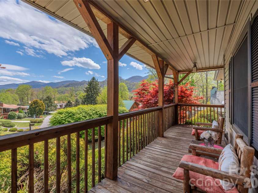129 Valley Creek Drive, Maggie Valley, NC 28751.  MLS# CAR4363296, YatesRealty ID 14056. 