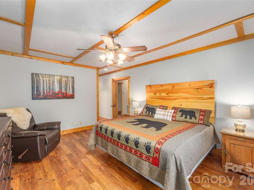 129 Valley Creek Drive, Maggie Valley, NC 28751.  MLS# CAR4363296, YatesRealty ID 14056. 