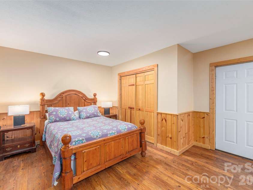 129 Valley Creek Drive, Maggie Valley, NC 28751.  MLS# CAR4363296, YatesRealty ID 14056. 