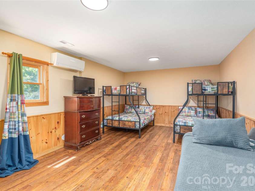 129 Valley Creek Drive, Maggie Valley, NC 28751.  MLS# CAR4363296, YatesRealty ID 14056. 