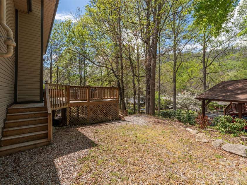 129 Valley Creek Drive, Maggie Valley, NC 28751.  MLS# CAR4363296, YatesRealty ID 14056. 