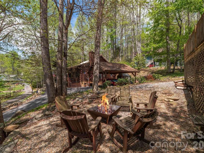 129 Valley Creek Drive, Maggie Valley, NC 28751.  MLS# CAR4363296, YatesRealty ID 14056. 