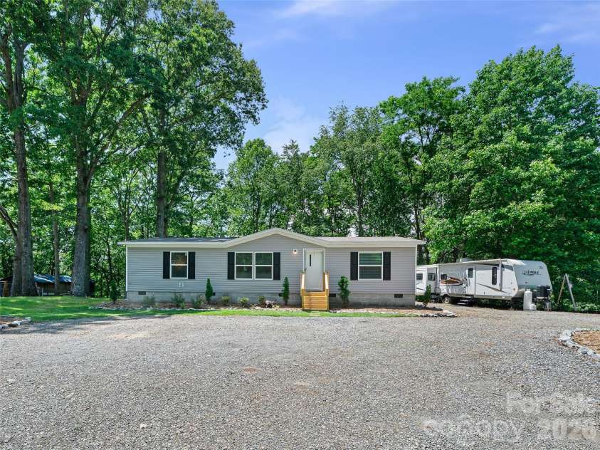 151 Mourning Dove Drive, Marion, NC 28752.  MLS# CAR4388946, YatesRealty ID 14057. 