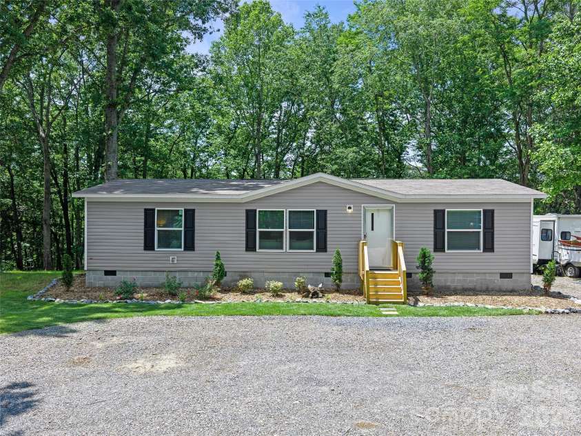151 Mourning Dove Drive, Marion, NC 28752.  MLS# CAR4388946, YatesRealty ID 14057. 